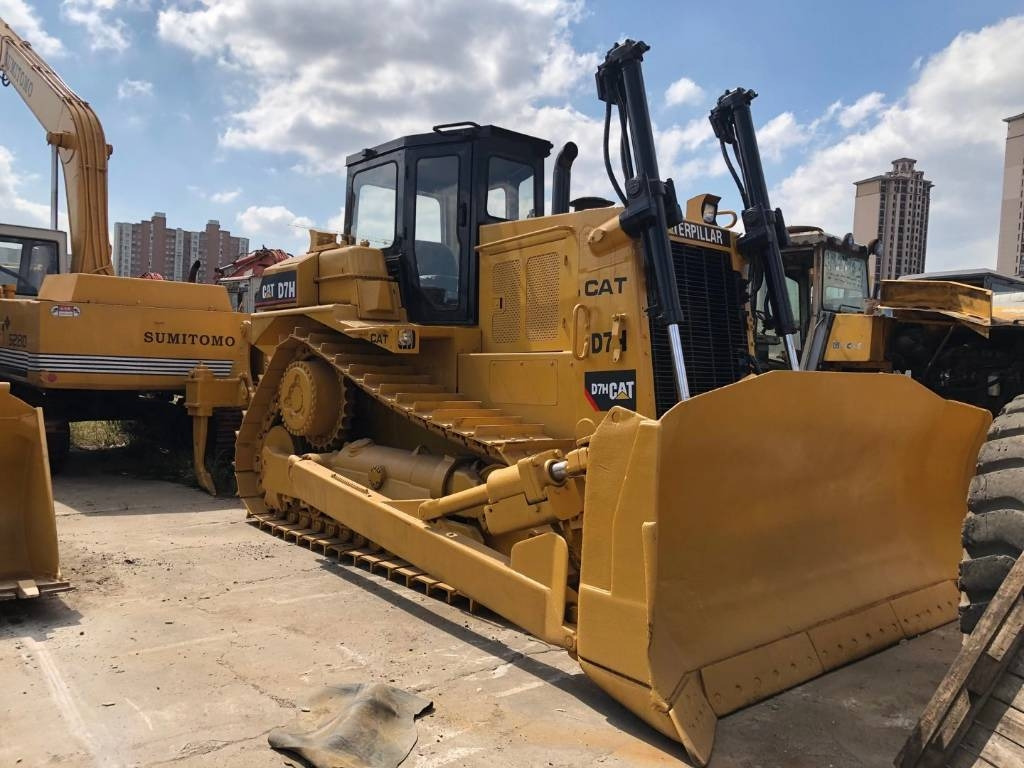CAT D 7 H - Máy ủi: hình 1 CAT D 7 H - Máy ủi: hình 1