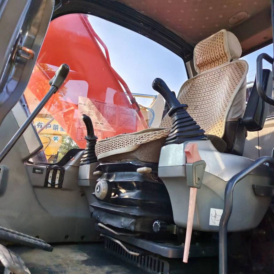 Doosan DX 225 LC - Máy xúc bánh xích: hình 5 Doosan DX 225 LC - Máy xúc bánh xích: hình 5