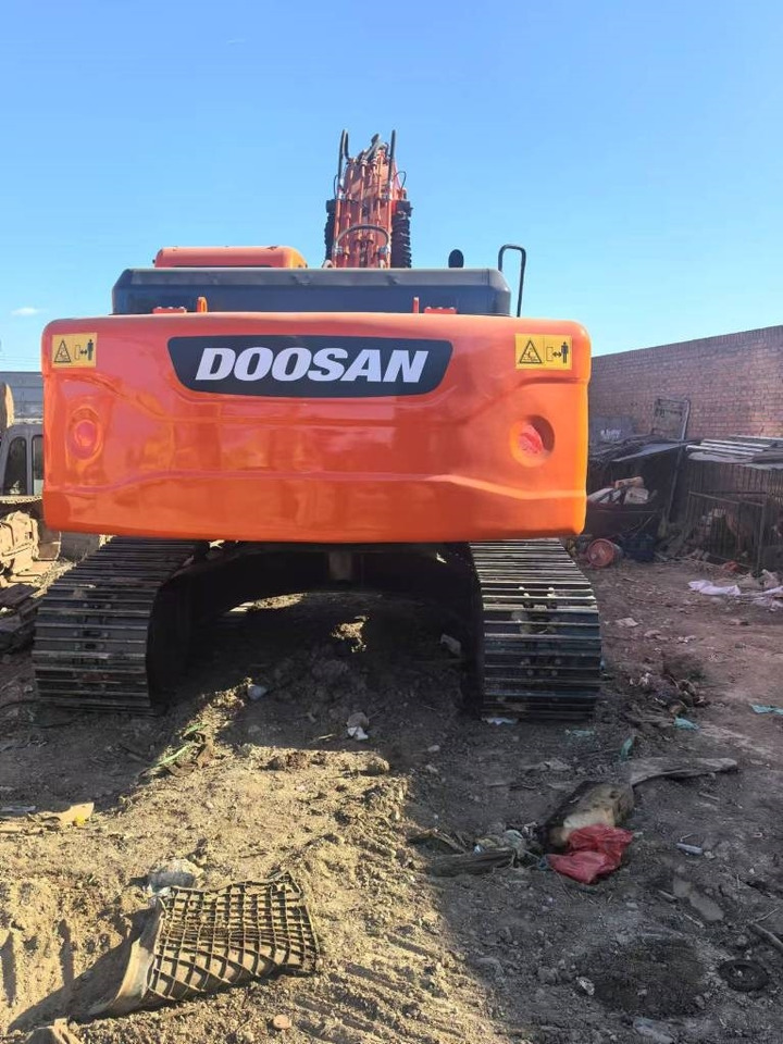 Doosan DX 225 LC - Máy xúc bánh xích: hình 3 Doosan DX 225 LC - Máy xúc bánh xích: hình 3