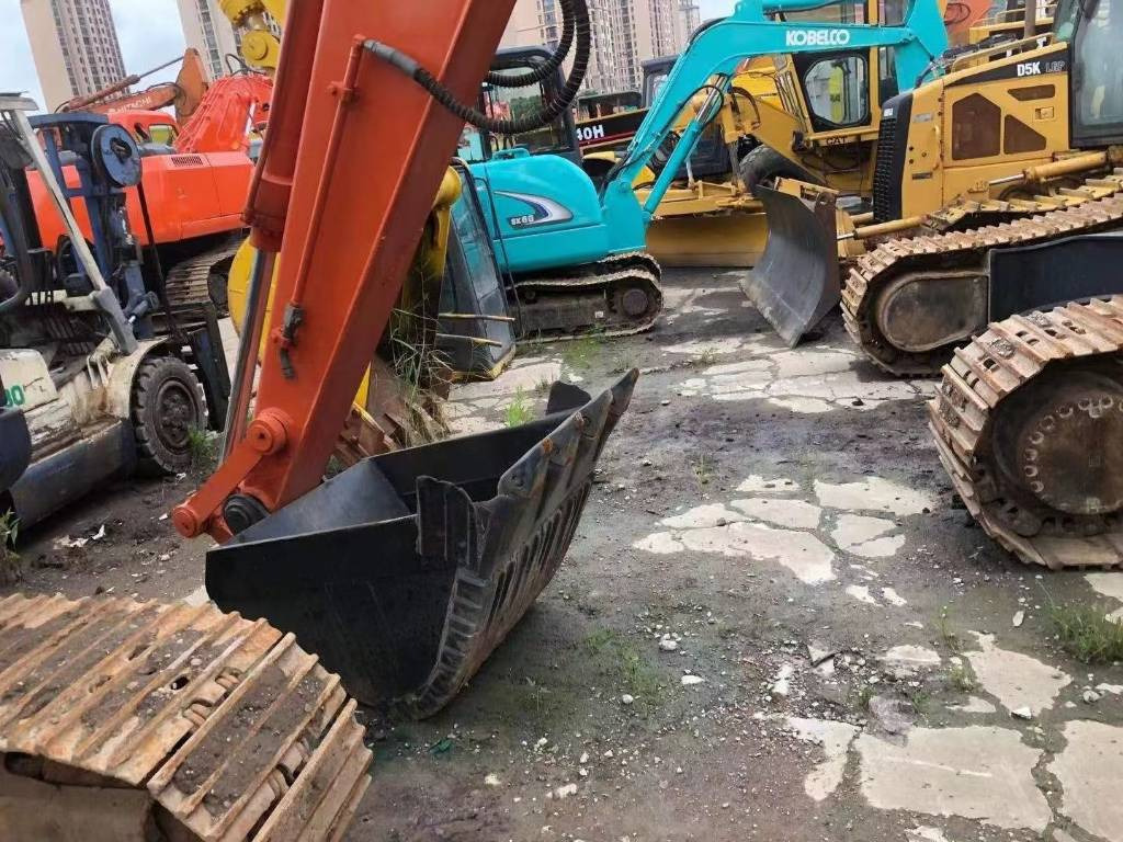 Hitachi EX 120-3 - Máy xúc bánh xích: hình 4 Hitachi EX 120-3 - Máy xúc bánh xích: hình 4