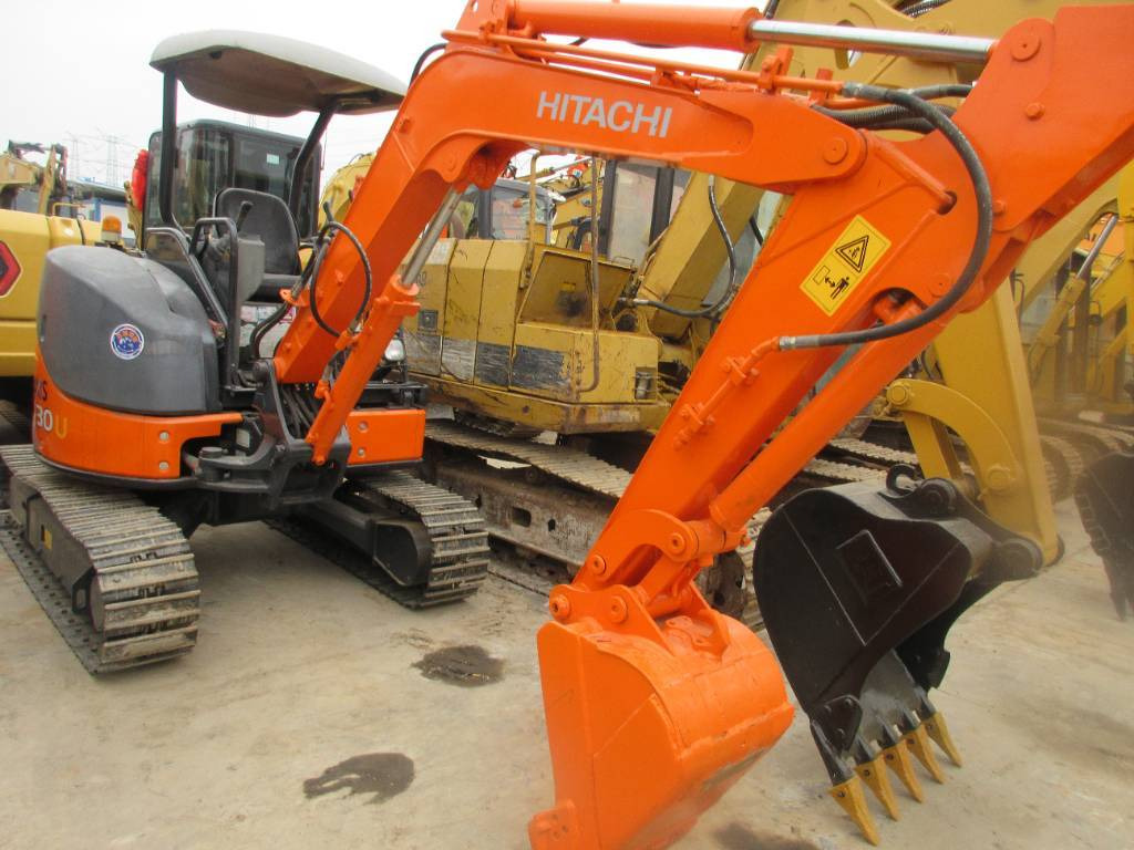 Hitachi ZX 30 U - Máy xúc mini: hình 2 Hitachi ZX 30 U - Máy xúc mini: hình 2