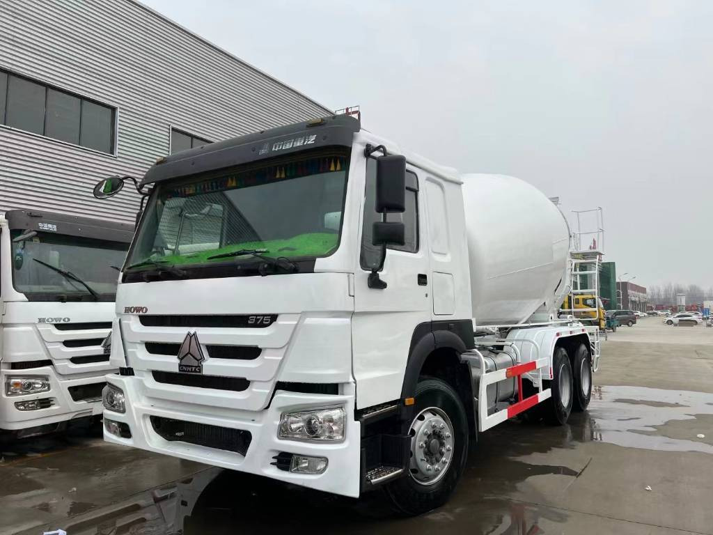 Howo 375 - Xe bồn: hình 4 Howo 375 - Xe bồn: hình 4