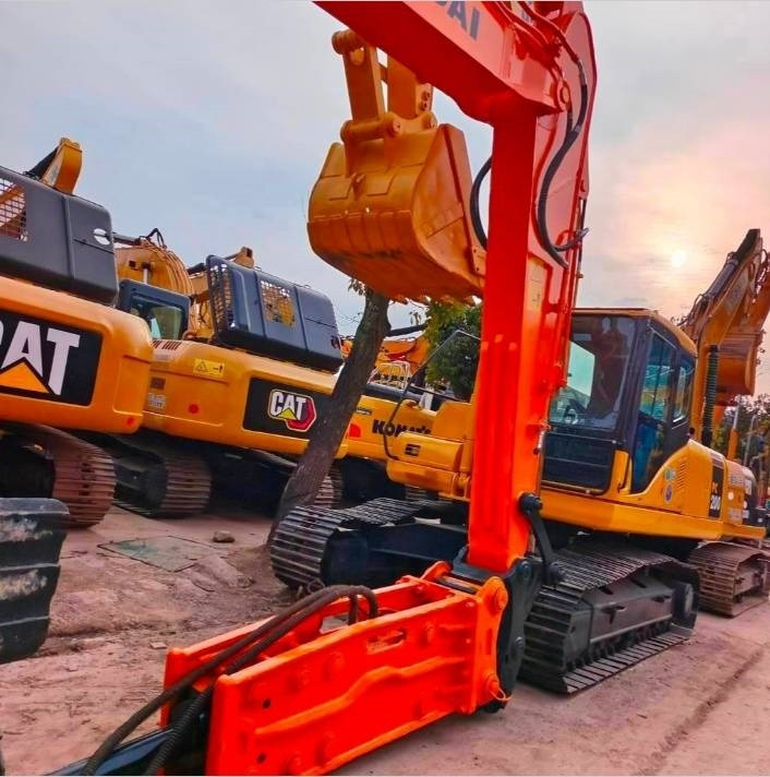 Hyundai 210 W-9 - Máy xúc bánh lốp: hình 5 Hyundai 210 W-9 - Máy xúc bánh lốp: hình 5