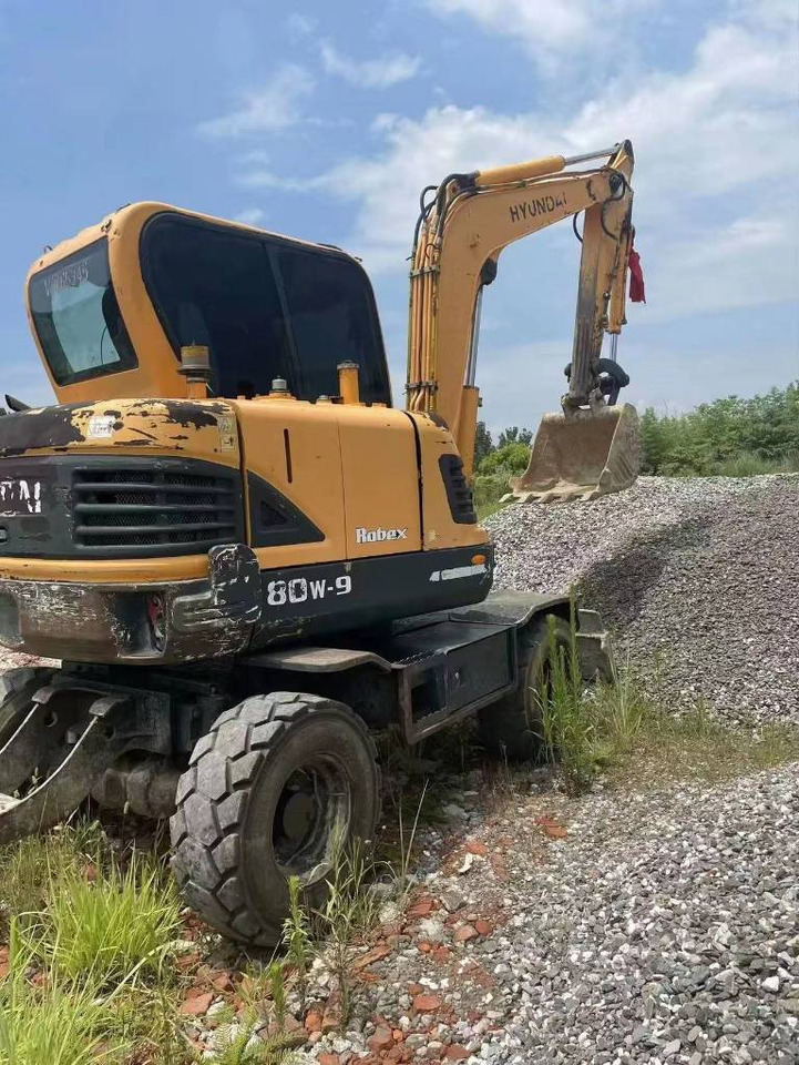 Hyundai 60W-9 - Máy xúc bánh lốp: hình 1 Hyundai 60W-9 - Máy xúc bánh lốp: hình 1