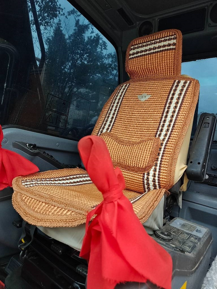 Kobelco SK 125 - Máy xúc bánh xích: hình 3 Kobelco SK 125 - Máy xúc bánh xích: hình 3