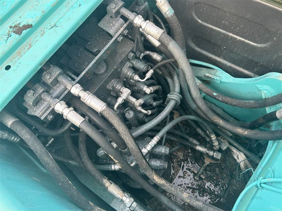 Kobelco SK 140 - Máy xúc bánh xích: hình 5 Kobelco SK 140 - Máy xúc bánh xích: hình 5