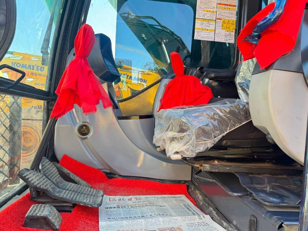 Kobelco SK 200 - Máy xúc bánh xích: hình 2 Kobelco SK 200 - Máy xúc bánh xích: hình 2