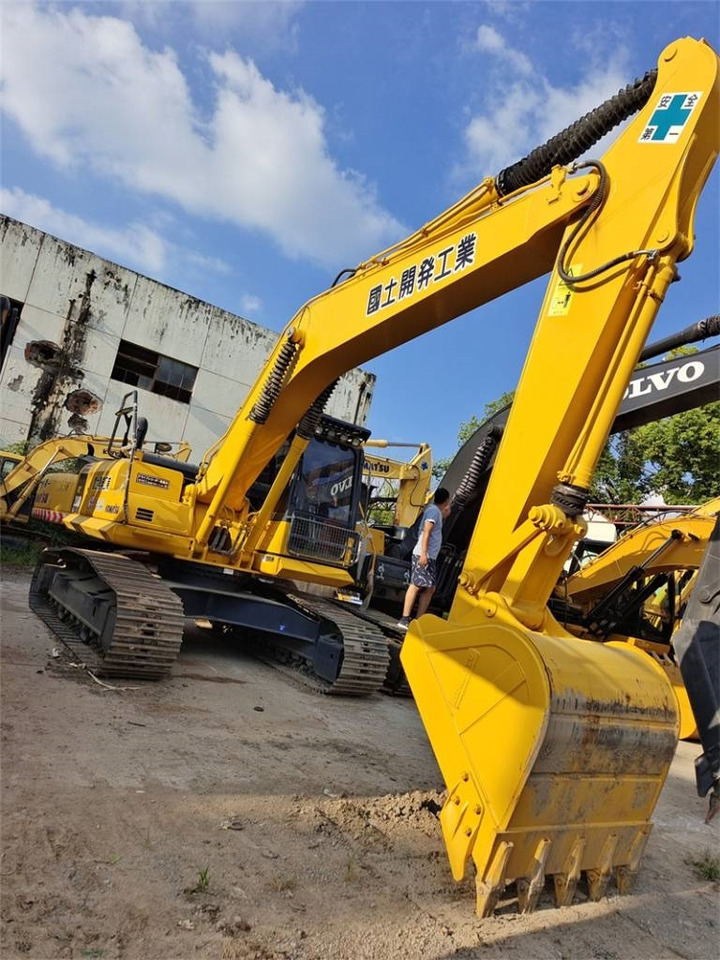 Komatsu PC-200-8 - Máy xúc bánh xích: hình 4 Komatsu PC-200-8 - Máy xúc bánh xích: hình 4