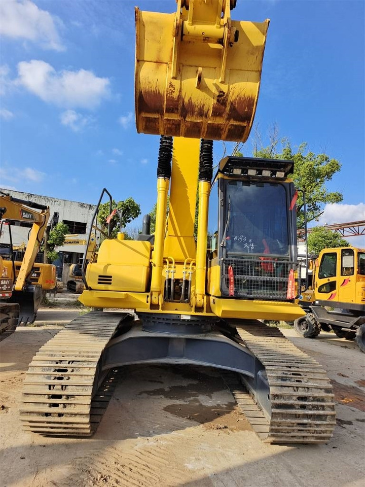 Komatsu PC 200 - Máy xúc bánh xích: hình 3 Komatsu PC 200 - Máy xúc bánh xích: hình 3