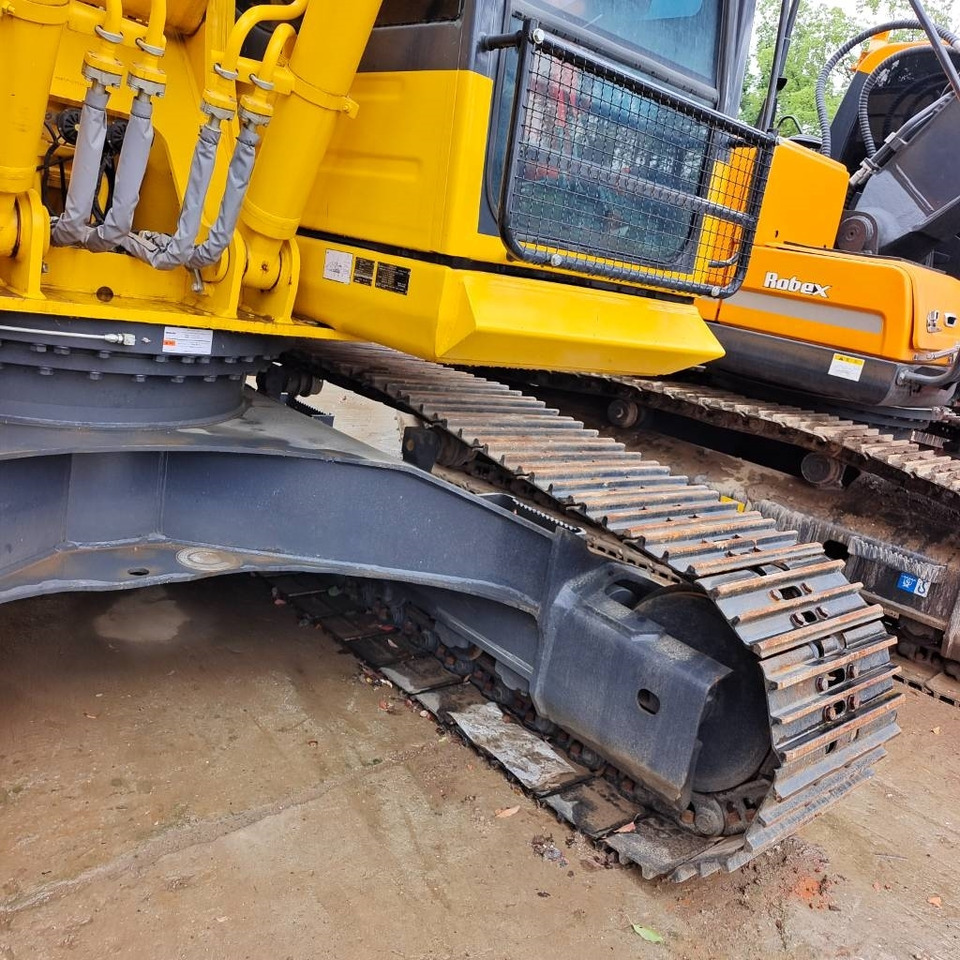 Komatsu PC 200 - Máy xúc bánh xích: hình 4 Komatsu PC 200 - Máy xúc bánh xích: hình 4