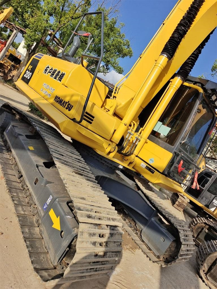 Komatsu PC 200 - Máy xúc bánh xích: hình 2 Komatsu PC 200 - Máy xúc bánh xích: hình 2