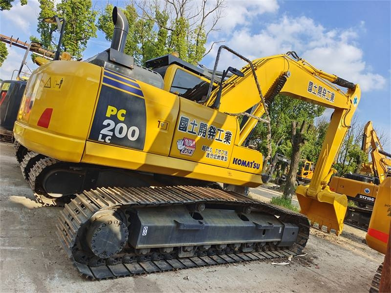 Komatsu PC 200 - Máy xúc bánh xích: hình 1 Komatsu PC 200 - Máy xúc bánh xích: hình 1