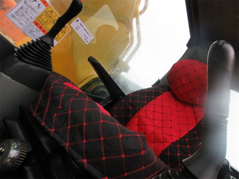 Komatsu PC 400 - Máy xúc bánh xích: hình 5 Komatsu PC 400 - Máy xúc bánh xích: hình 5