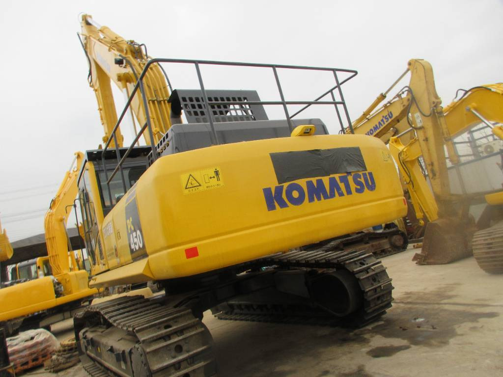 Komatsu PC 450 - Máy xúc bánh xích: hình 3 Komatsu PC 450 - Máy xúc bánh xích: hình 3