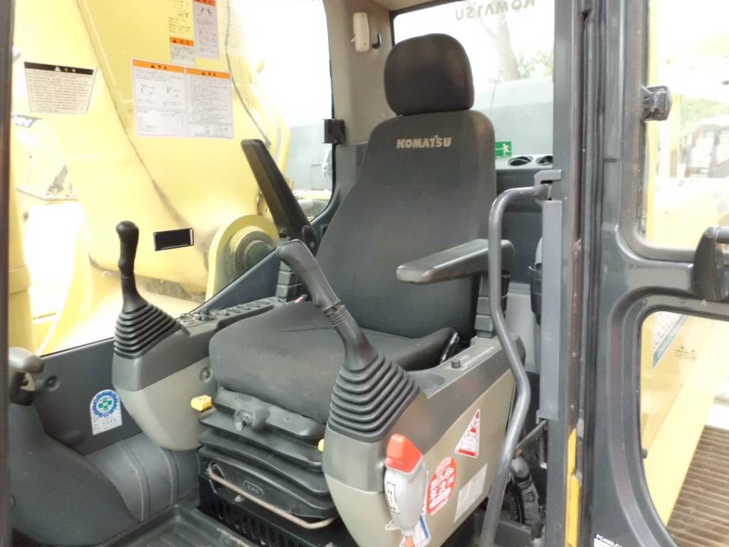 Komatsu PC 450 - Máy xúc bánh xích: hình 5 Komatsu PC 450 - Máy xúc bánh xích: hình 5