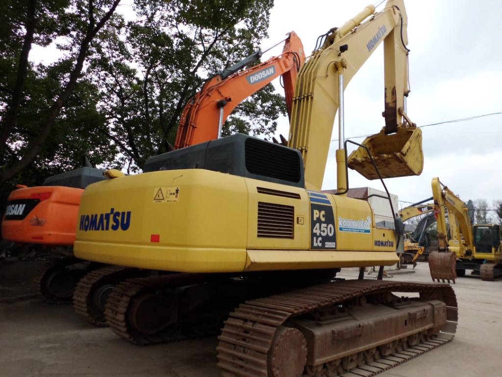 Komatsu PC 450 - Máy xúc bánh xích: hình 1 Komatsu PC 450 - Máy xúc bánh xích: hình 1