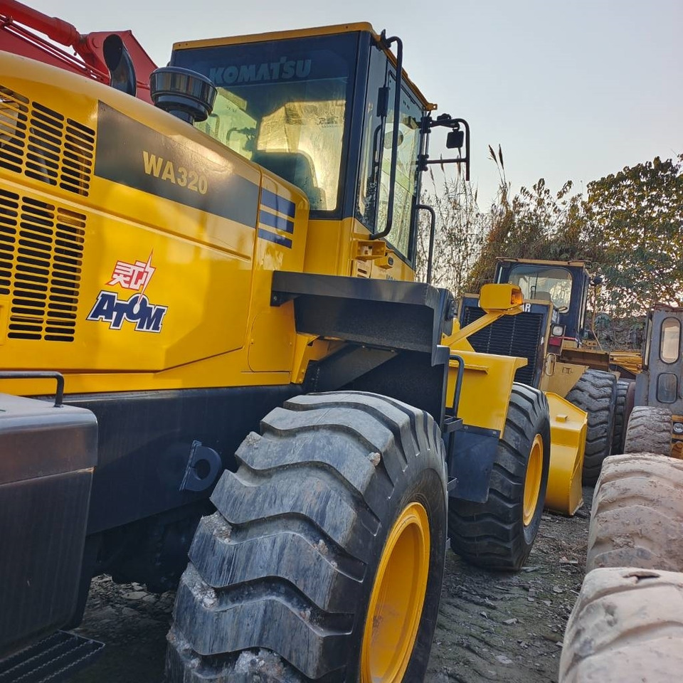Komatsu WA 320-5 - Máy xúc lật bánh lốp: hình 4 Komatsu WA 320-5 - Máy xúc lật bánh lốp: hình 4