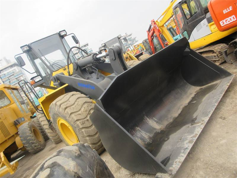 Komatsu WA 380 - Máy xúc lật bánh lốp: hình 4 Komatsu WA 380 - Máy xúc lật bánh lốp: hình 4