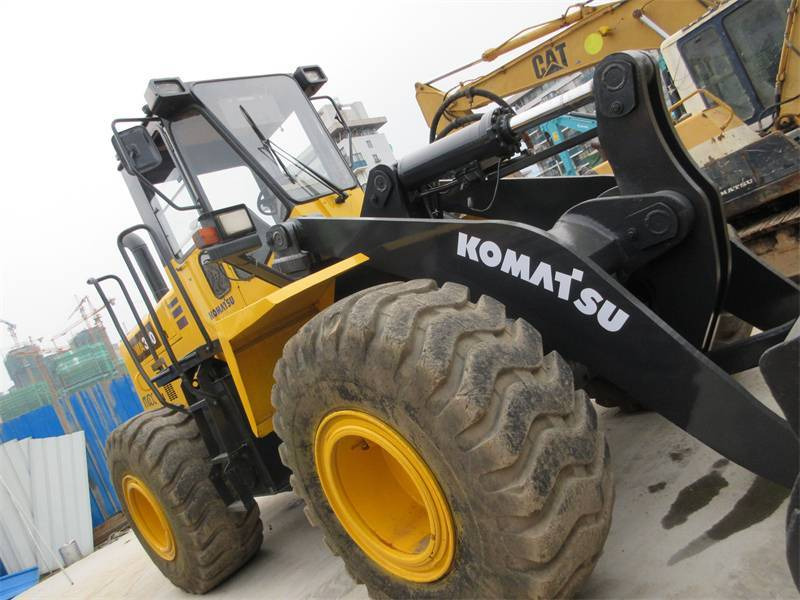 Komatsu WA 380 - Máy xúc lật bánh lốp: hình 2 Komatsu WA 380 - Máy xúc lật bánh lốp: hình 2
