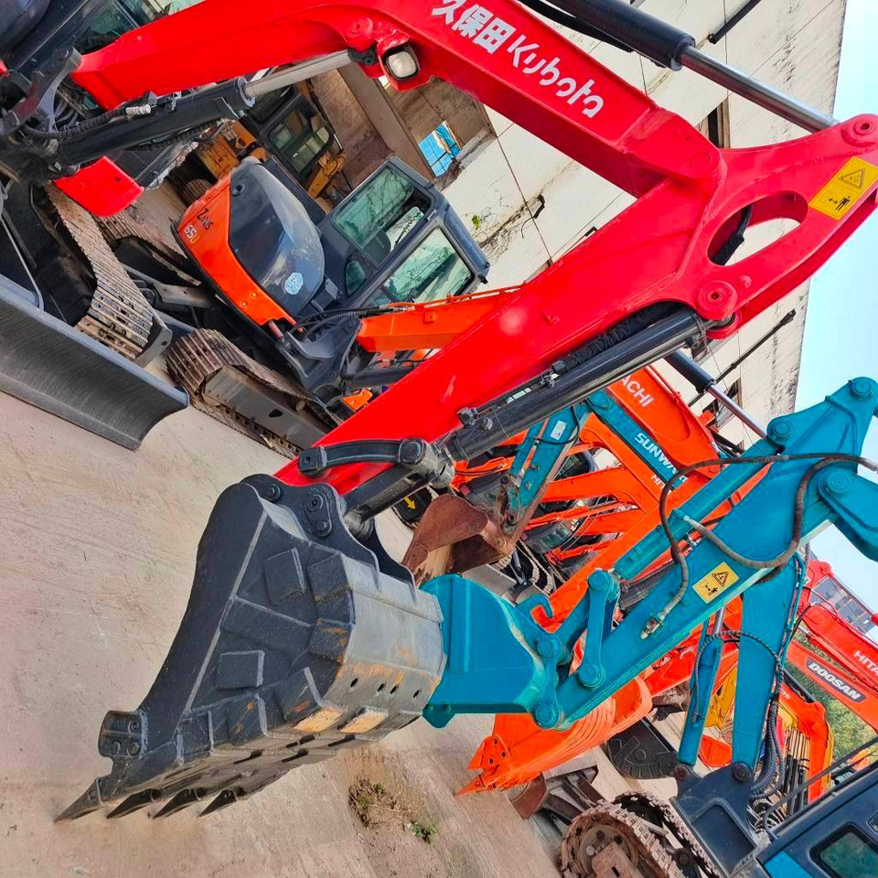 Kubota KX 163 - Máy xúc mini: hình 3 Kubota KX 163 - Máy xúc mini: hình 3