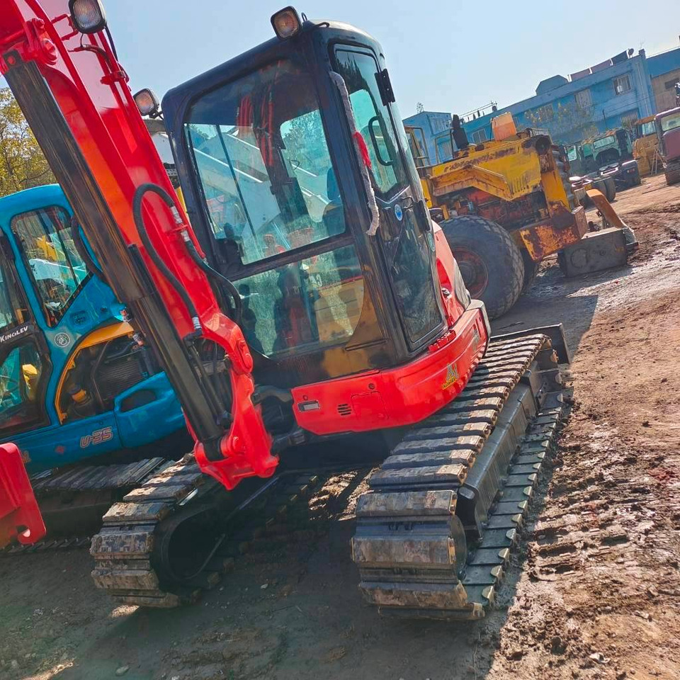 Kubota U 55 - Máy xúc mini: hình 2 Kubota U 55 - Máy xúc mini: hình 2