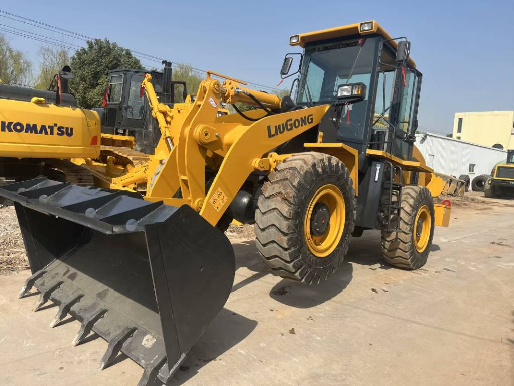 LiuGong CLG 835 - Máy xúc lật bánh lốp: hình 1 LiuGong CLG 835 - Máy xúc lật bánh lốp: hình 1
