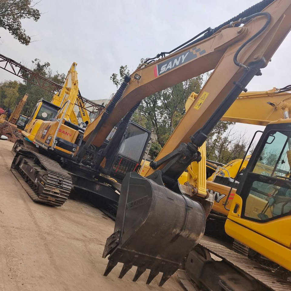 Sany SY 215 C - Máy xúc bánh xích: hình 3 Sany SY 215 C - Máy xúc bánh xích: hình 3