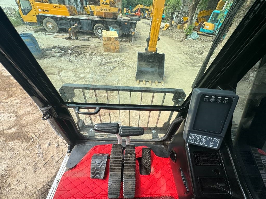 Sany SY 215 H - Máy xúc bánh xích: hình 5 Sany SY 215 H - Máy xúc bánh xích: hình 5