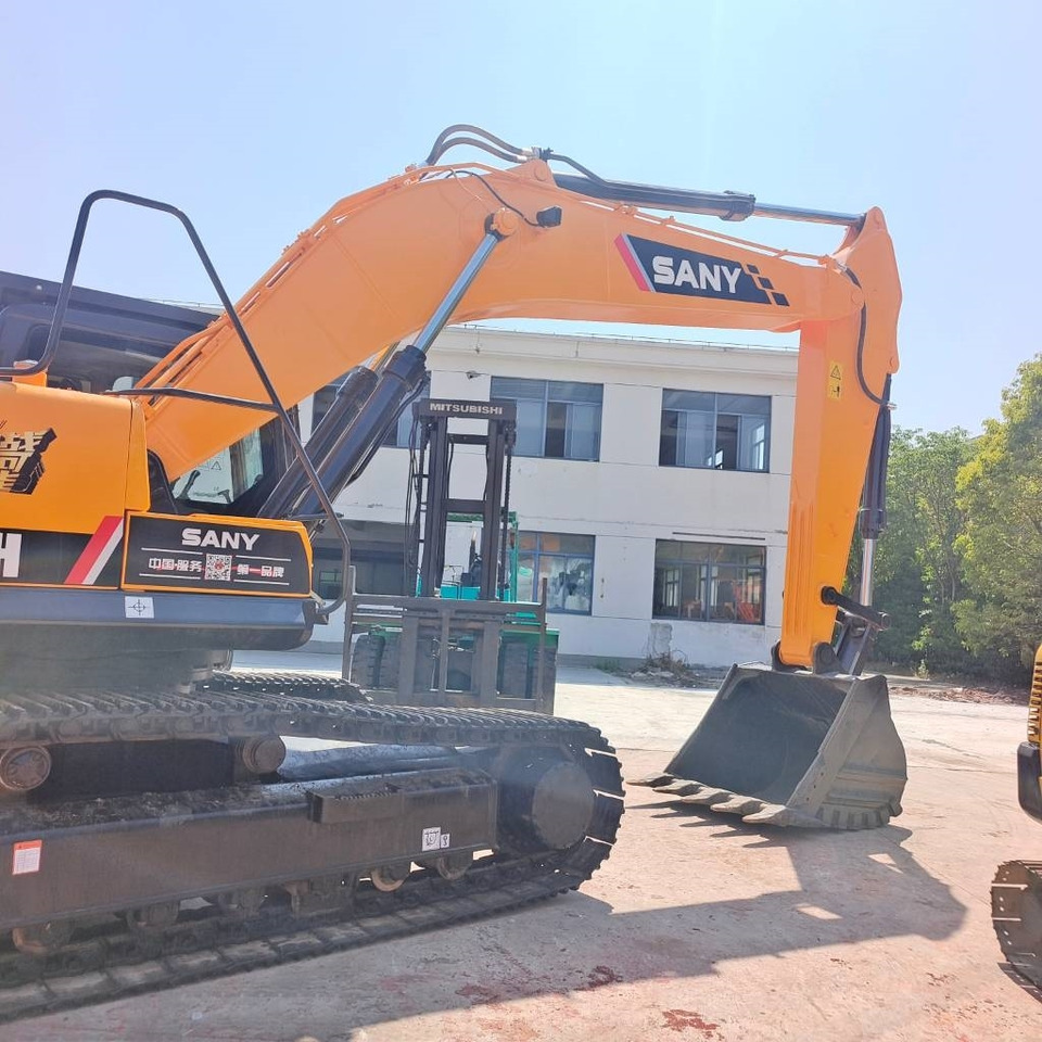 Sany SY 335 H - Máy xúc bánh xích: hình 3 Sany SY 335 H - Máy xúc bánh xích: hình 3