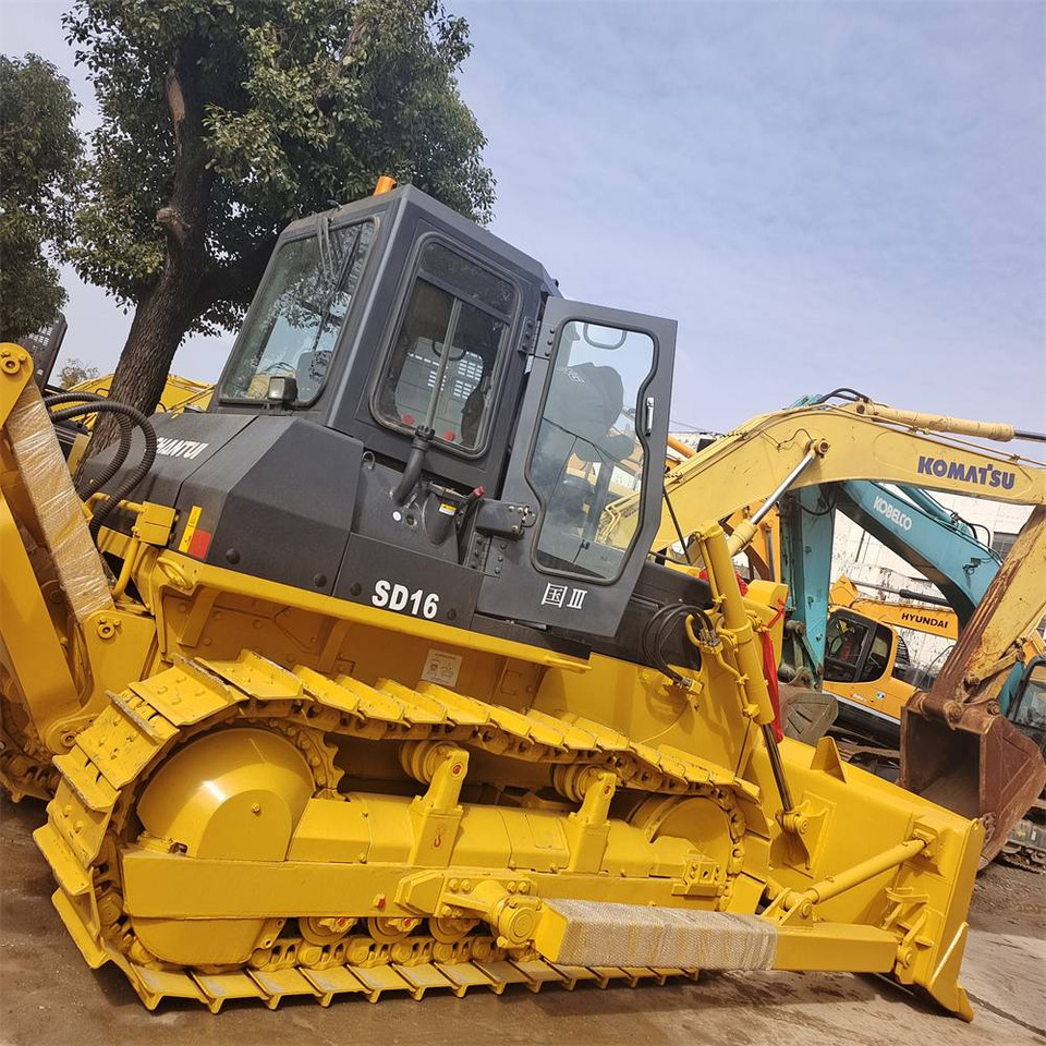 Shantui SD 16 - Máy ủi: hình 2 Shantui SD 16 - Máy ủi: hình 2