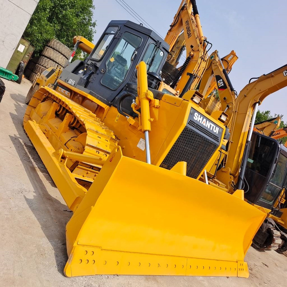 Shantui SD 16 - Máy ủi: hình 4 Shantui SD 16 - Máy ủi: hình 4
