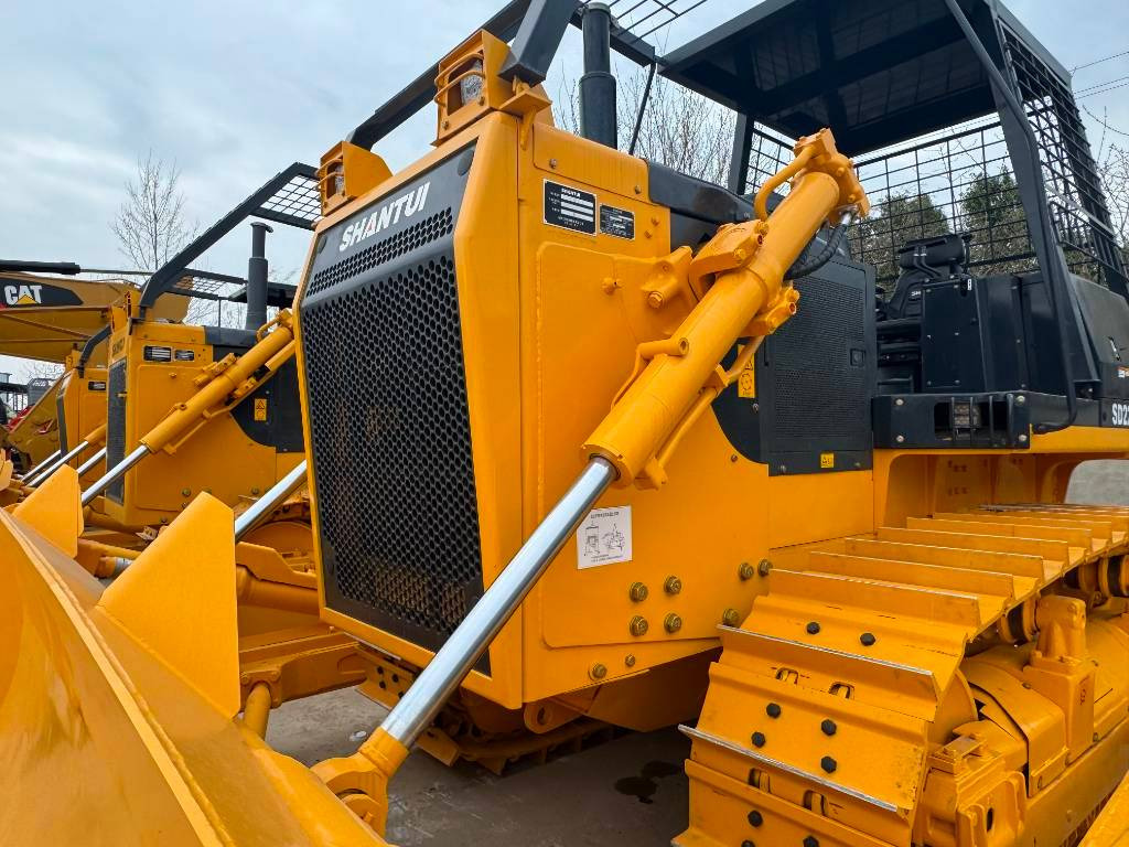 Shantui SD 22 F - Máy ủi: hình 1 Shantui SD 22 F - Máy ủi: hình 1
