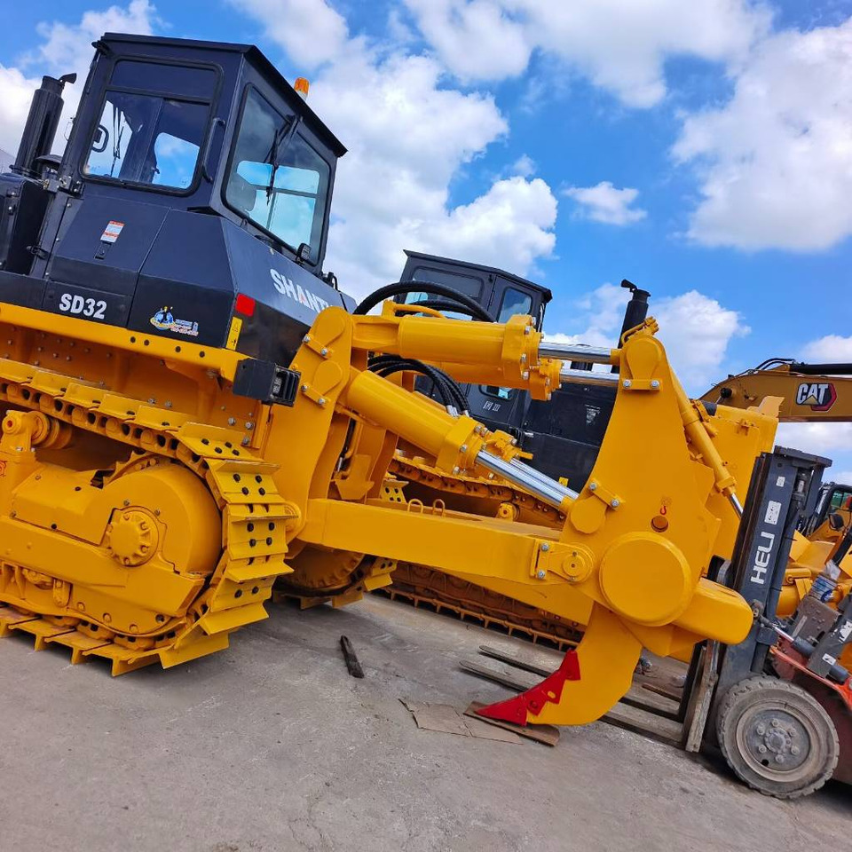 Shantui SD 32 - Máy ủi: hình 4 Shantui SD 32 - Máy ủi: hình 4