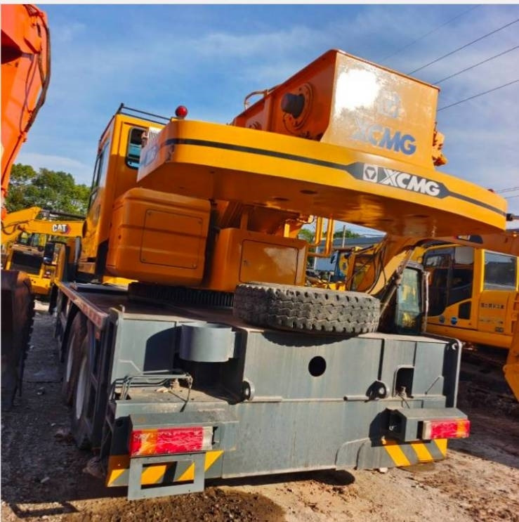 XCMG QY 50 - Cần cẩu mọi địa hình: hình 5 XCMG QY 50 - Cần cẩu mọi địa hình: hình 5