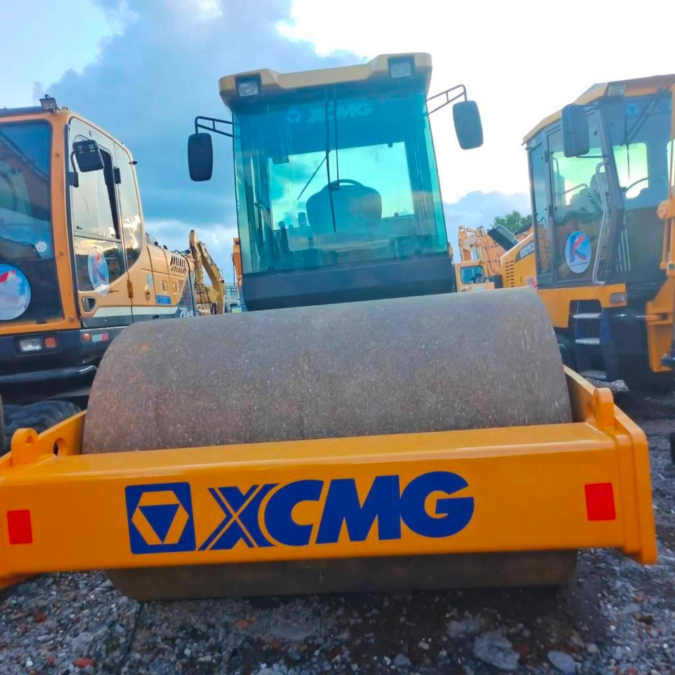 XCMG XS 183 J - Máy đầm: hình 1 XCMG XS 183 J - Máy đầm: hình 1