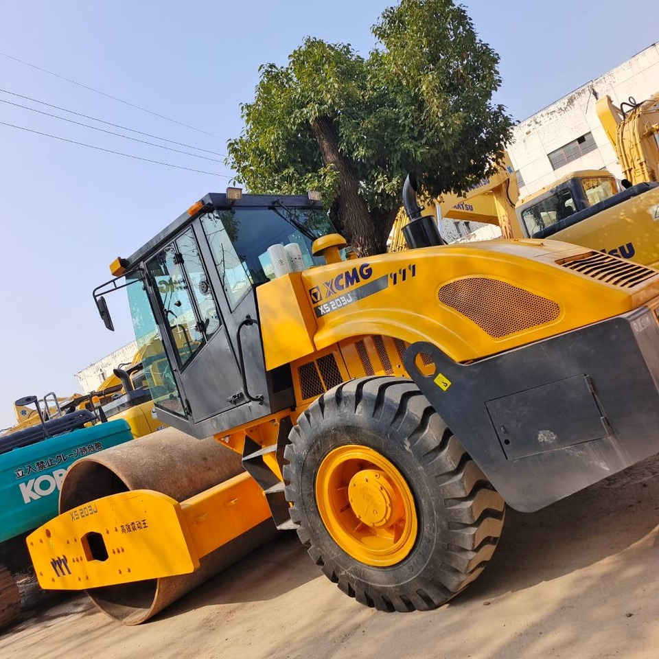 XCMG XS 203 J - Máy xúc bánh xích: hình 2 XCMG XS 203 J - Máy xúc bánh xích: hình 2
