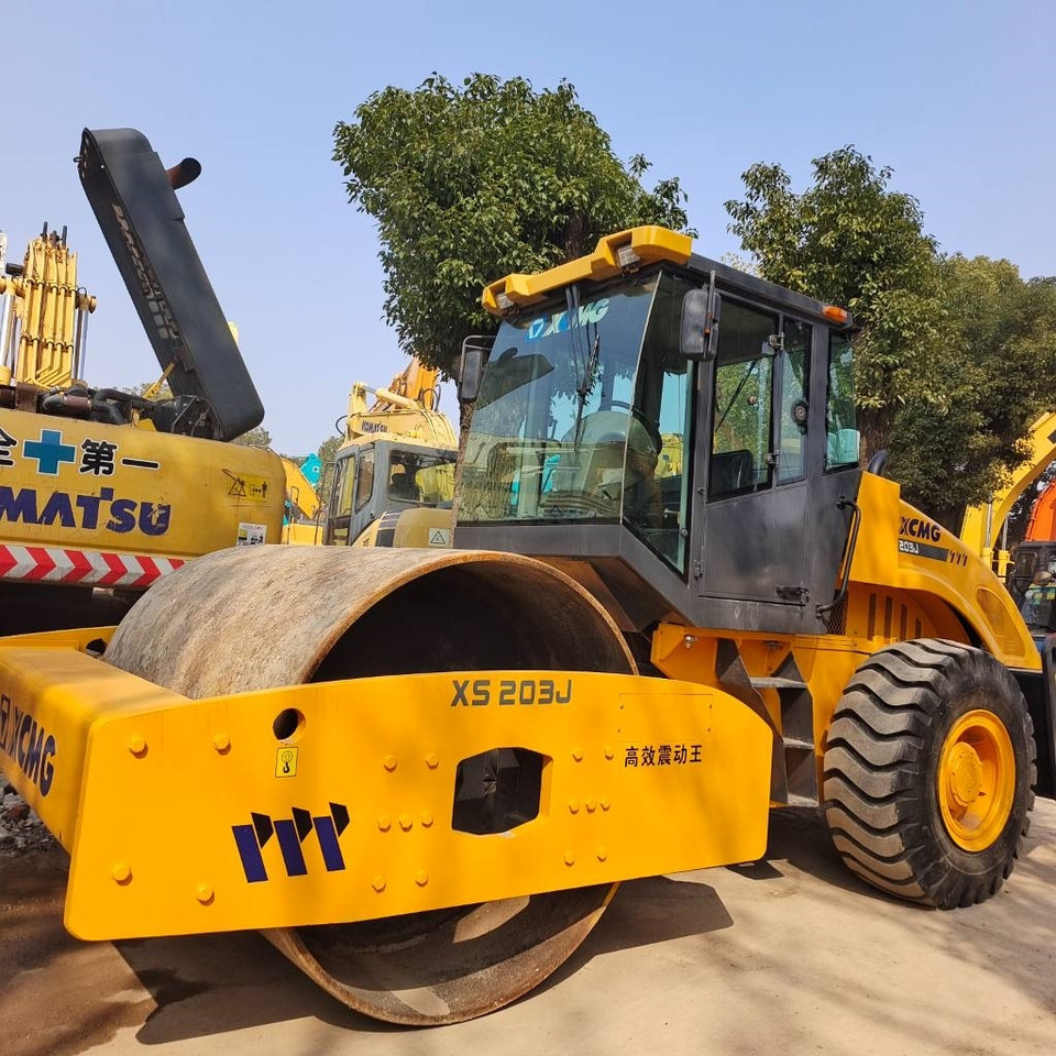 XCMG XS 203 J - Máy xúc bánh xích: hình 3 XCMG XS 203 J - Máy xúc bánh xích: hình 3