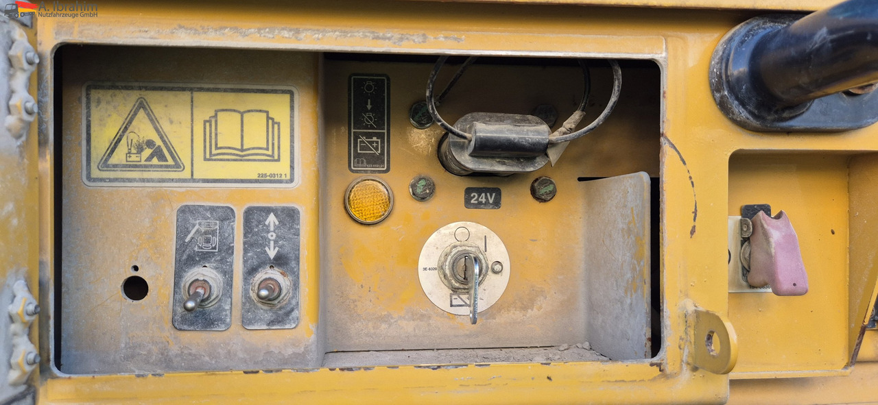 CAT 966 MXE | CAT Payload System | Klimaanlage | Rückfahrkamera | Schaufel - Máy xúc lật bánh lốp: hình 5 CAT 966 MXE | CAT Payload System | Klimaanlage | Rückfahrkamera | Schaufel - Máy xúc lật bánh lốp: hình 5