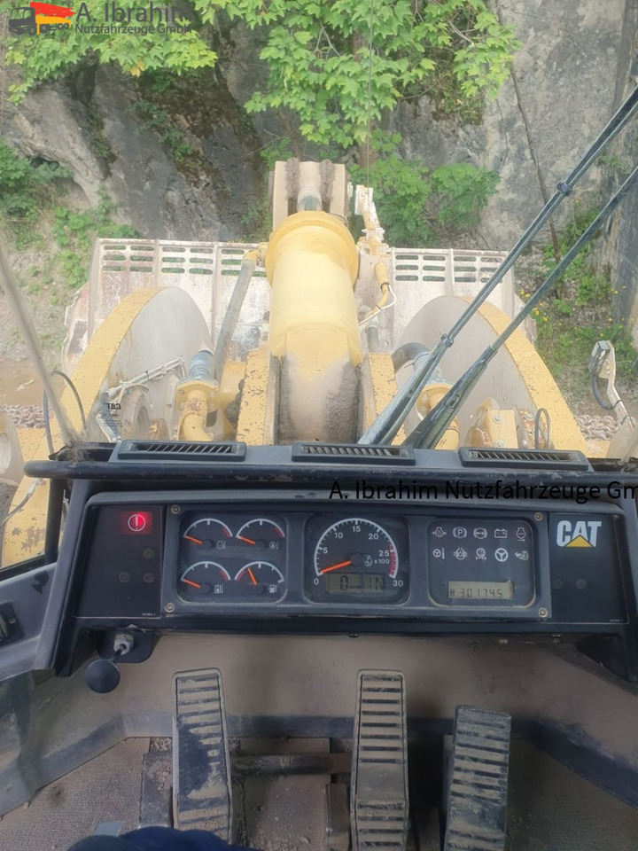 CAT 990 Zustand gut, Video vorhanden ohne Ketten!!, fertig zur Verladung - Máy xúc lật bánh lốp: hình 5 CAT 990 Zustand gut, Video vorhanden ohne Ketten!!, fertig zur Verladung - Máy xúc lật bánh lốp: hình 5