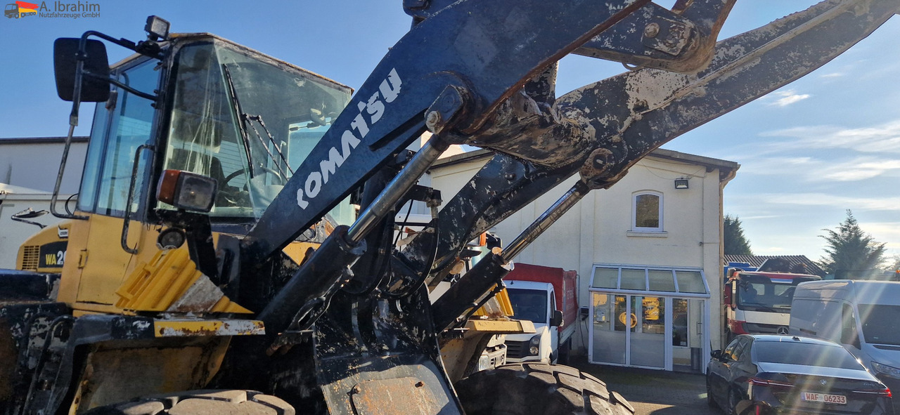 Máy xúc lật bánh lốp Komatsu WA 200 technisch ok. technische Wartung beim Komatsu Service: hình 7
