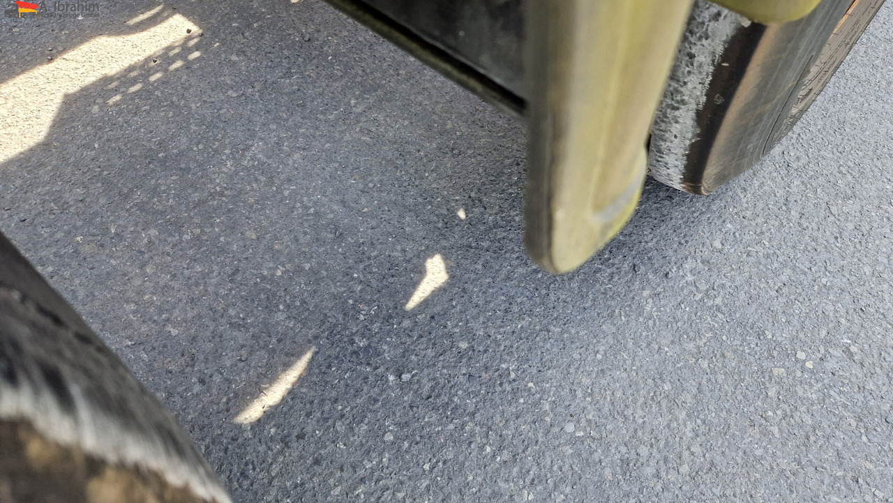 Krone SD Containerchassis 2x 20, 30, 40 ft deutscher Auflieger, ausziehbar - Xe chở container/ Sơ mi rơ moóc hoán đổi thân: hình 3 Krone SD Containerchassis 2x 20, 30, 40 ft deutscher Auflieger, ausziehbar - Xe chở container/ Sơ mi rơ moóc hoán đổi thân: hình 3