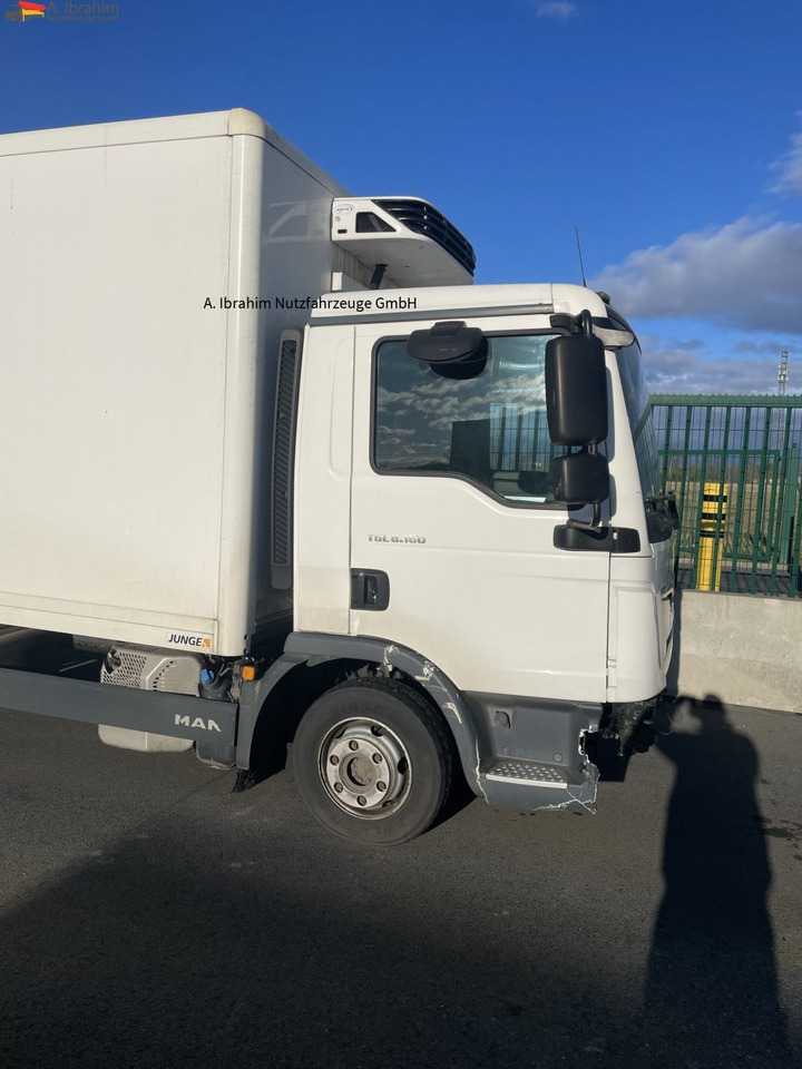 MAN TGL 8.160 4x2 Brotkoffer mit Kühlfach Unfall, rollfähig - Xe van đông lạnh: hình 1 MAN TGL 8.160 4x2 Brotkoffer mit Kühlfach Unfall, rollfähig - Xe van đông lạnh: hình 1