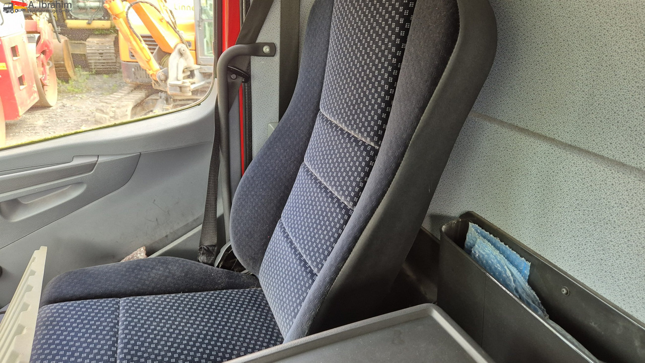 Mercedes-Benz 1222 Werkstattkoffer mit Regalsystem - Xe tải hộp: hình 5 Mercedes-Benz 1222 Werkstattkoffer mit Regalsystem - Xe tải hộp: hình 5