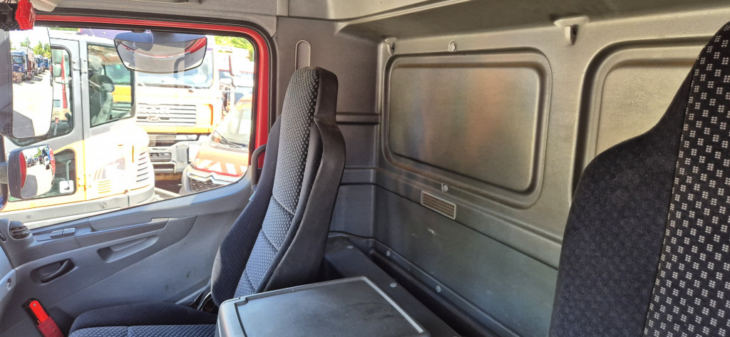 Mercedes-Benz 1829L Staplerhalterung, , Schiebeplane - Xe tải thùng mui bạt: hình 5 Mercedes-Benz 1829L Staplerhalterung, , Schiebeplane - Xe tải thùng mui bạt: hình 5