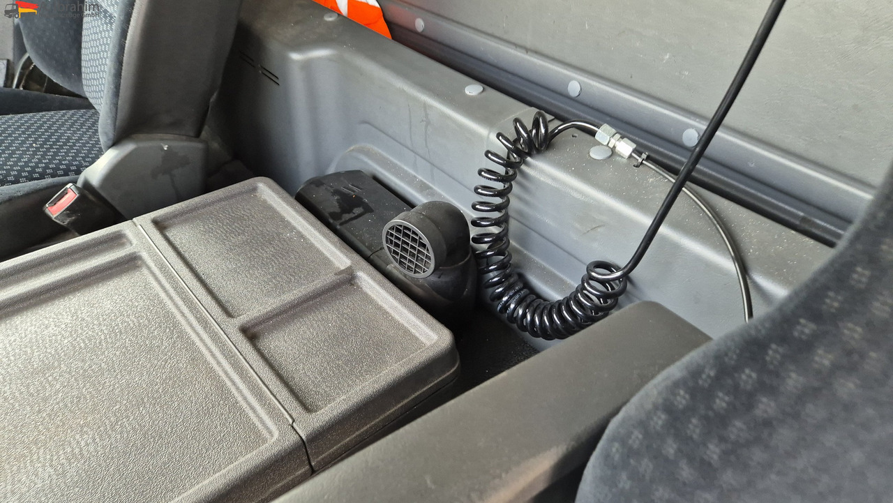 Mercedes-Benz 2540L Frigoblock, 6x2 Lenk-Liftachse - Xe tải đông lạnh: hình 4 Mercedes-Benz 2540L Frigoblock, 6x2 Lenk-Liftachse - Xe tải đông lạnh: hình 4