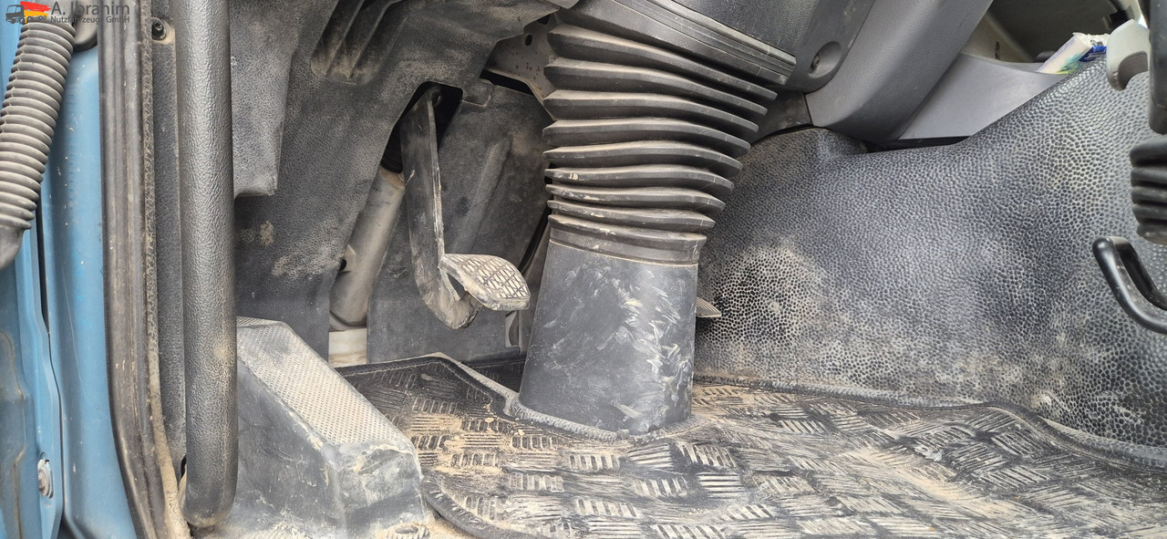 Mercedes-Benz 3241 PM 21-3 Liebherr 7 cbm PUMI Putzmeister Liebherr - Xe trộn bơm bê tông: hình 4 Mercedes-Benz 3241 PM 21-3 Liebherr 7 cbm PUMI Putzmeister Liebherr - Xe trộn bơm bê tông: hình 4