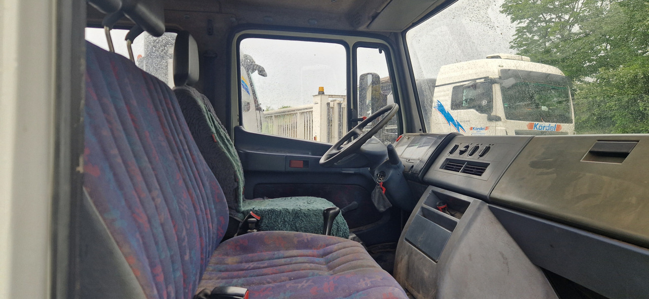 Mercedes-Benz 615D Doka Pritsche, Zustand gut - Xe tải nhỏ phẳng, Xe tải van: hình 2 Mercedes-Benz 615D Doka Pritsche, Zustand gut - Xe tải nhỏ phẳng, Xe tải van: hình 2