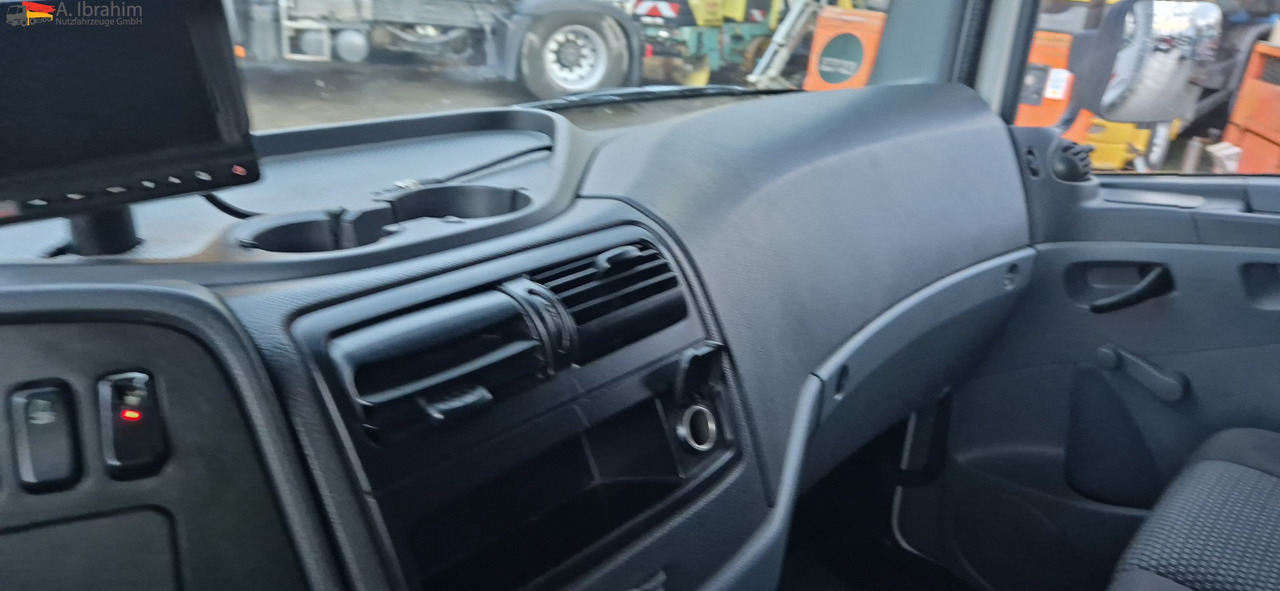 Xe tải nhỏ thùng kín Mercedes-Benz 816L LBW, Blatt gefedert: hình 15