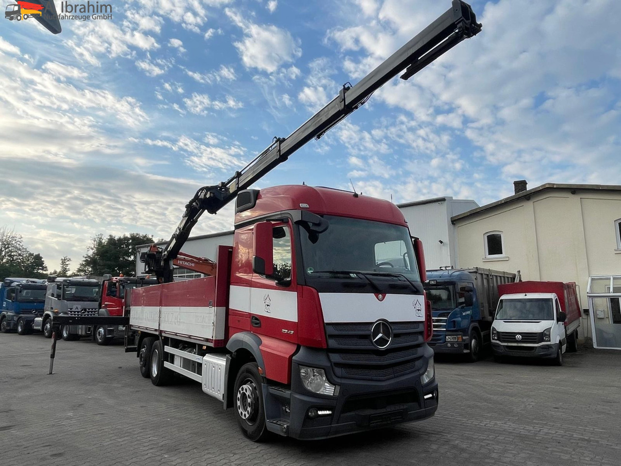 Mercedes-Benz Actros 2545 6x2 Pritsche Kran HIAB 166 - Xe tải thùng lửng/ Phẳng, Xe cẩu tự hành: hình 1 Mercedes-Benz Actros 2545 6x2 Pritsche Kran HIAB 166 - Xe tải thùng lửng/ Phẳng, Xe cẩu tự hành: hình 1