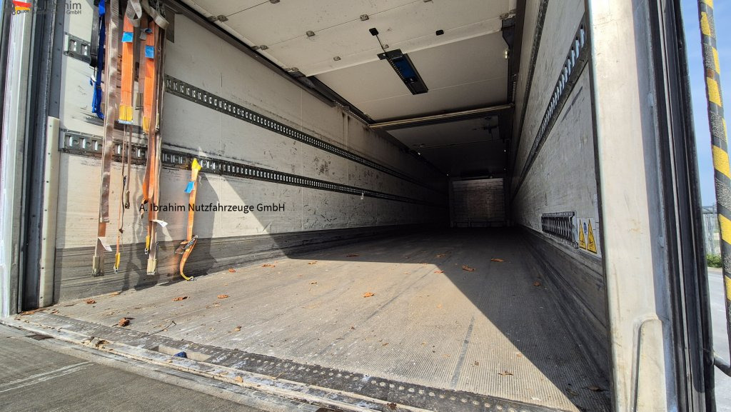 Schmitz SKO24 Frigoblock, LBW, Zustand sehr sauber Lenkachse, Liftachse - Sơ mi rơ moóc đông lạnh: hình 3 Schmitz SKO24 Frigoblock, LBW, Zustand sehr sauber Lenkachse, Liftachse - Sơ mi rơ moóc đông lạnh: hình 3